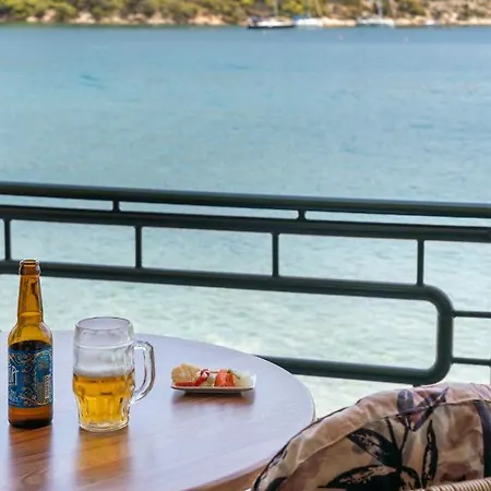 Hotell Binji Epidaurus