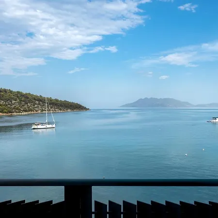 Binji Hotel