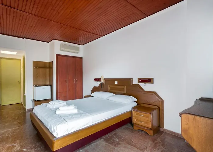 Hotel Binji 2*