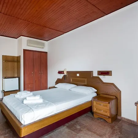Hotel Binji 2*
